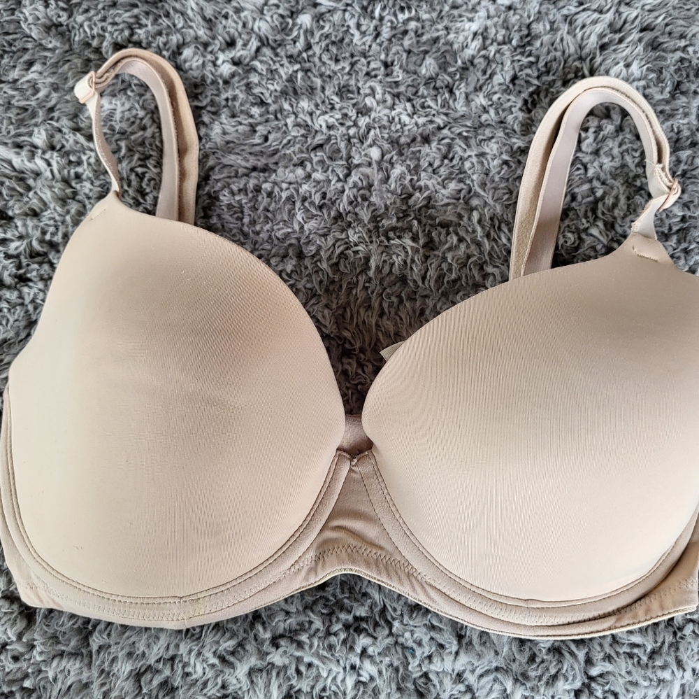 Pink Victoria's Secret Bra  Wear Everywhere Lightly Lined 32DD